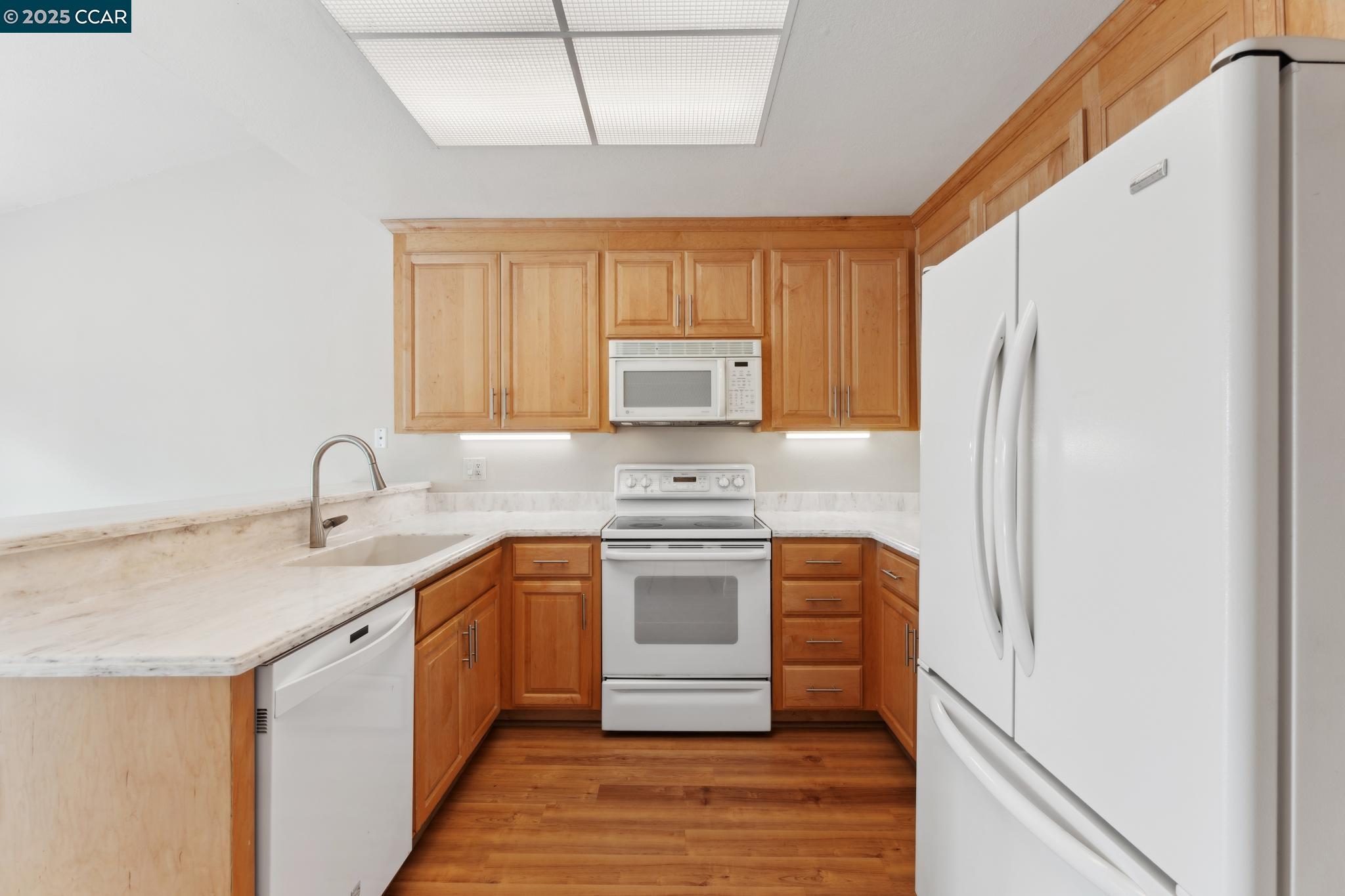 2480 Heatherleaf Lane Martinez, CA 94553 - Photo 23 of 60