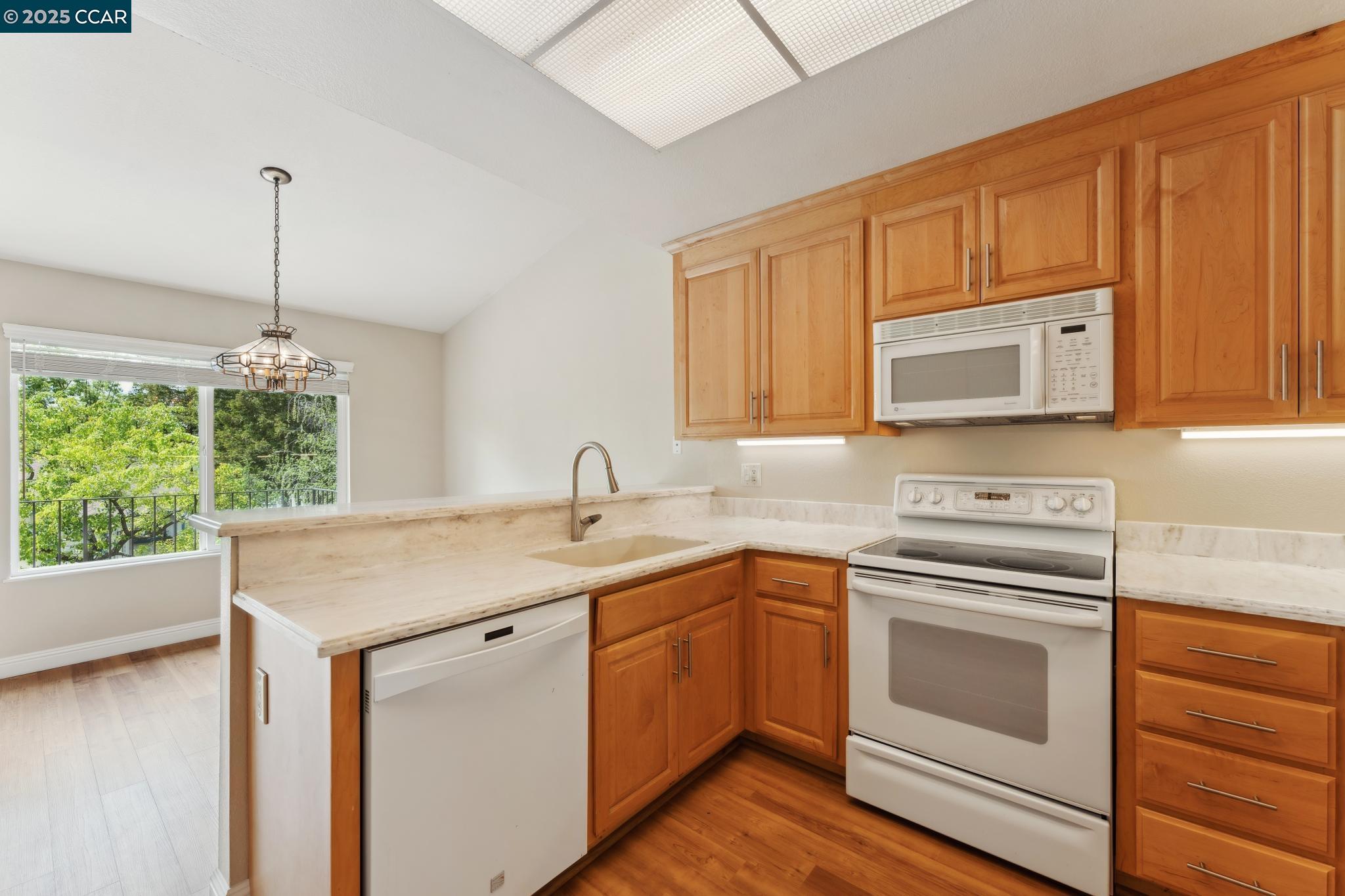 2480 Heatherleaf Lane Martinez, CA 94553 - Photo 25 of 60