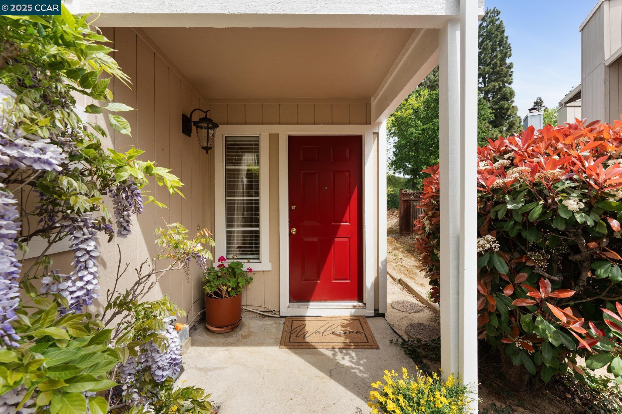 2480 Heatherleaf Lane Martinez, CA 94553 - Photo 5 of 60