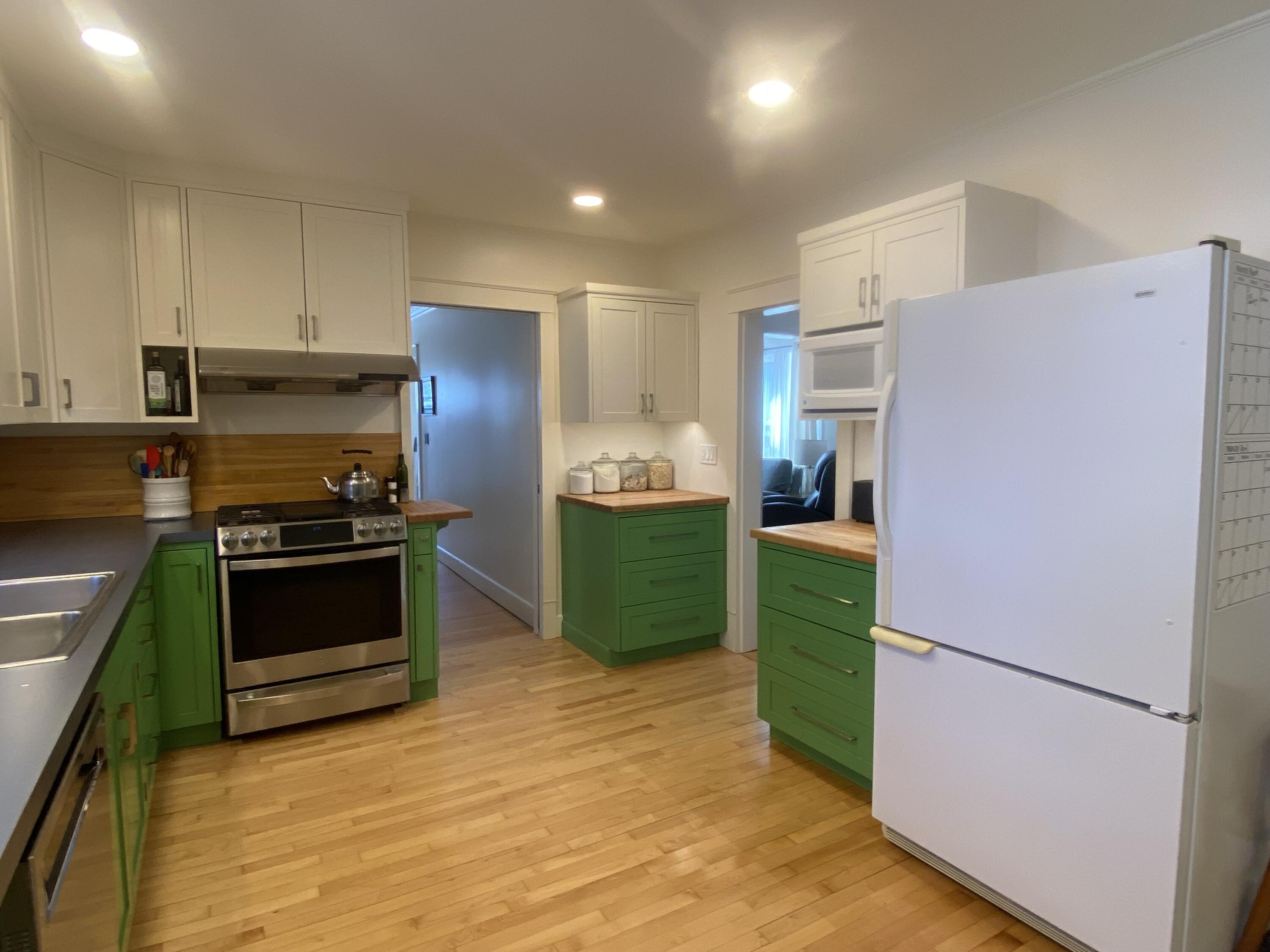 64 Congress Street Bangor, ME 04401 - Photo 11 of 61 IMG_2756