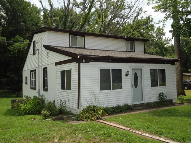 $184,900 | 7346 Main Street, Wadesville, IN 47638