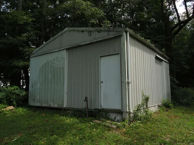 $184,900 | 7346 Main Street, Wadesville, IN 47638