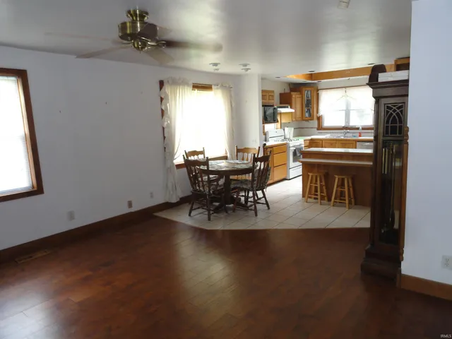 $184,900 | 7346 Main Street, Wadesville, IN 47638