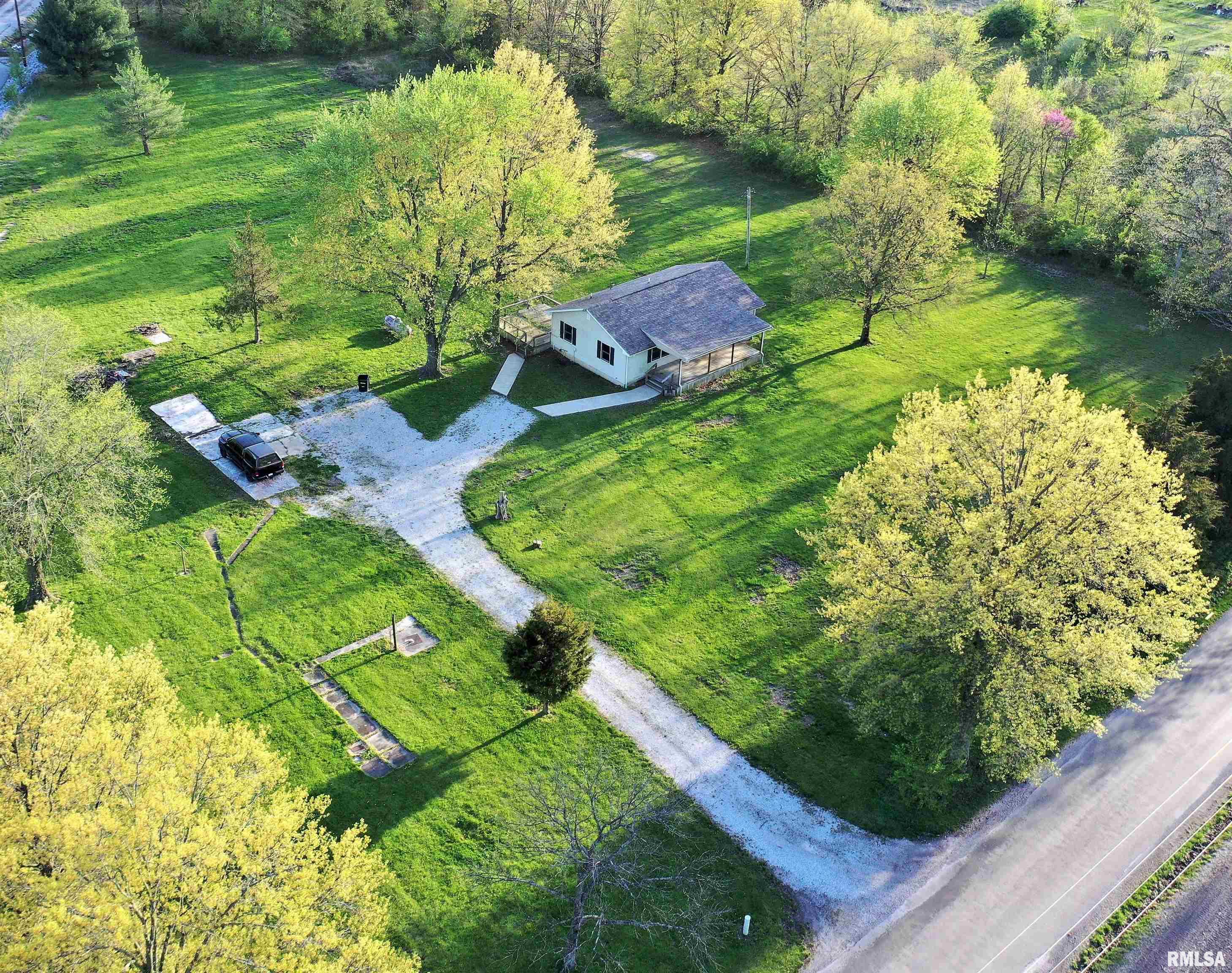 5148 Tonti Road Salem, IL 62881 - Photo 2 of 37