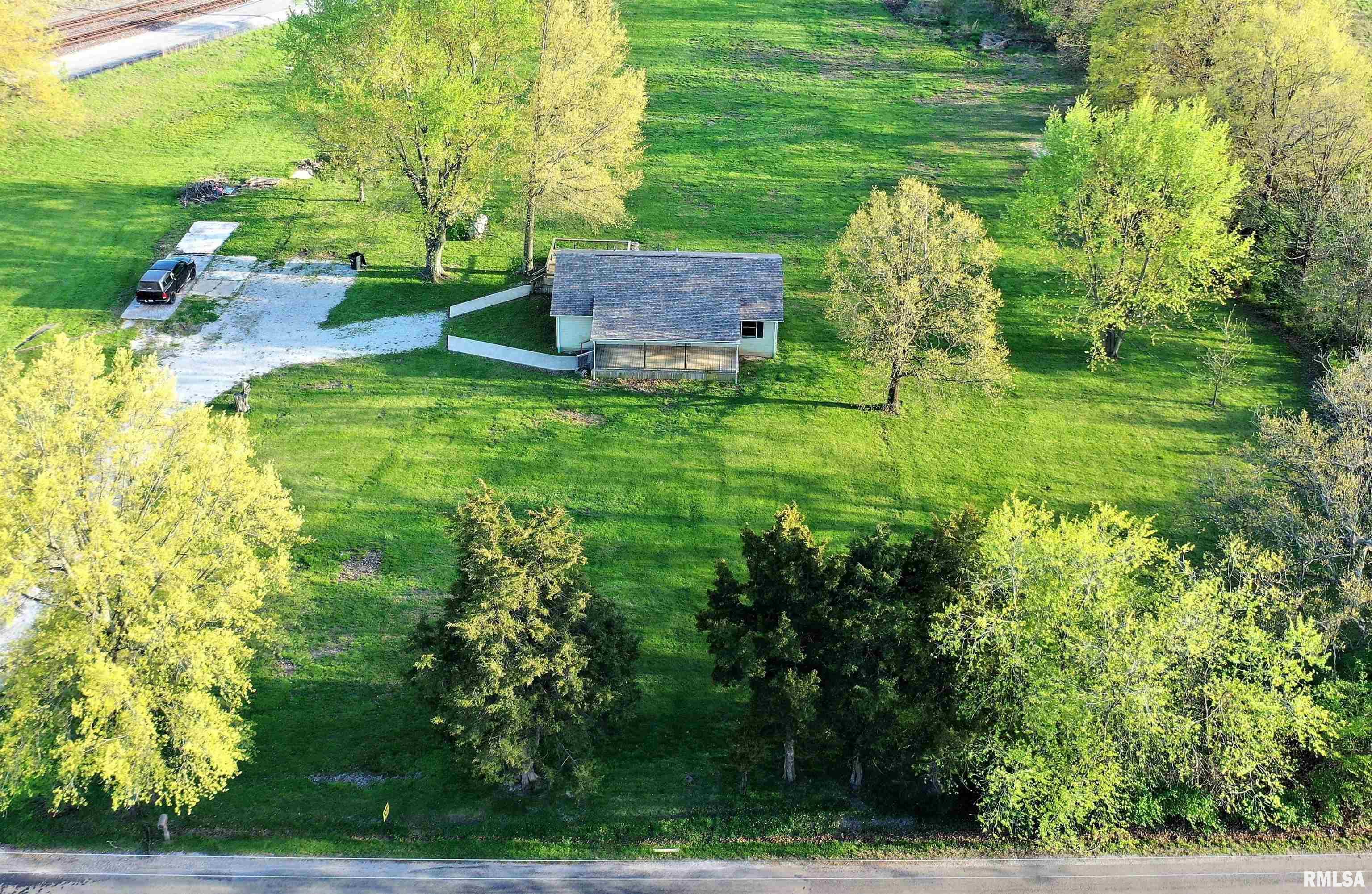 5148 Tonti Road Salem, IL 62881 - Photo 3 of 37