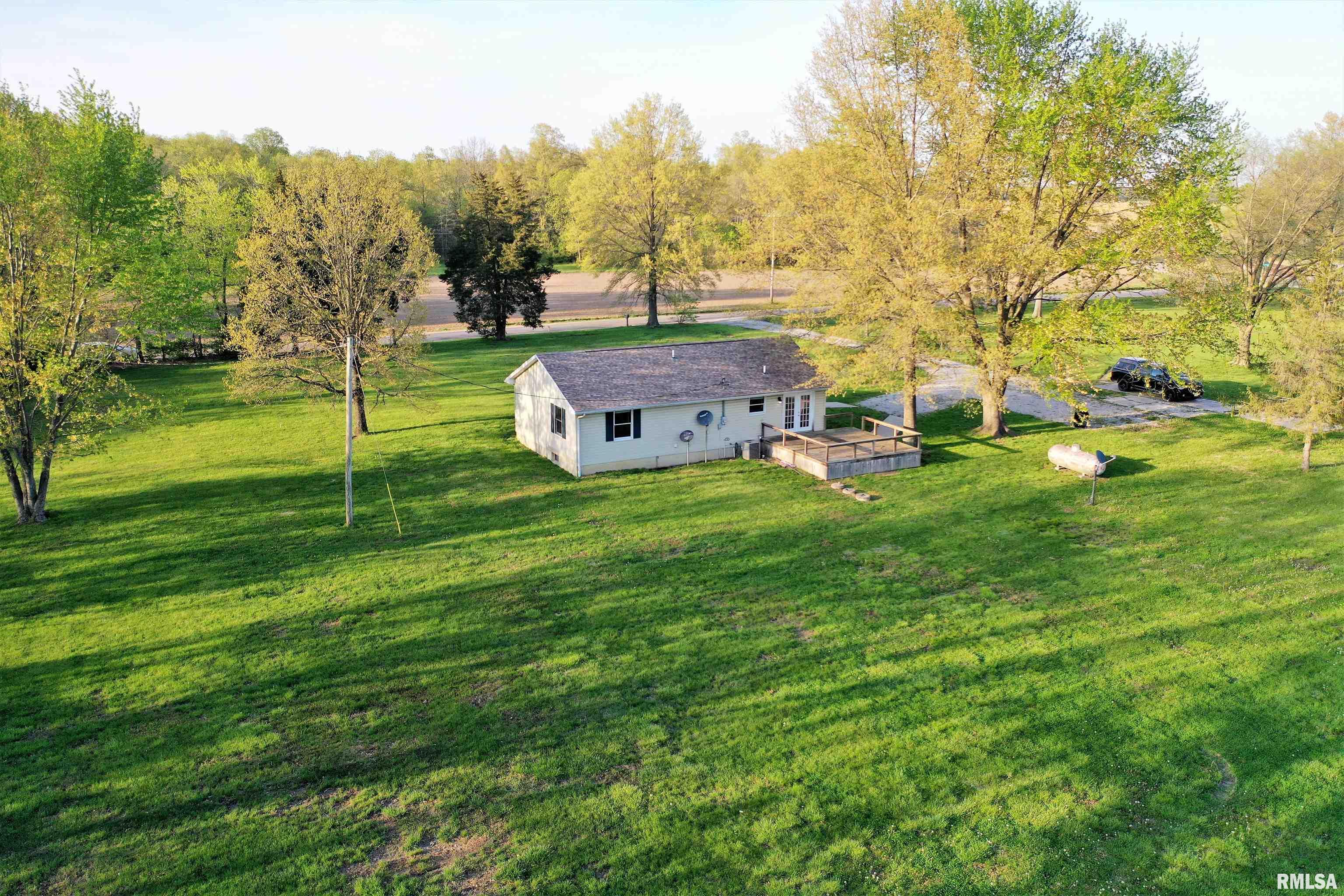 5148 Tonti Road Salem, IL 62881 - Photo 5 of 37