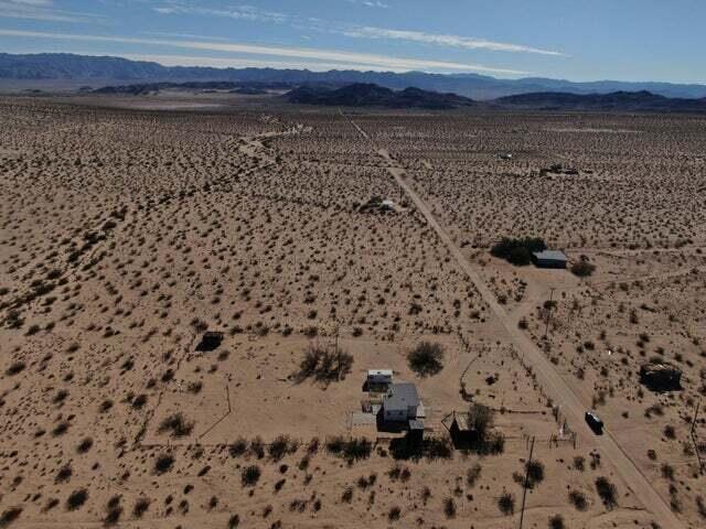 1331 Leeds Road Joshua Tree, CA 92252 - Photo 12 of 19 20221116201239032717000000-o