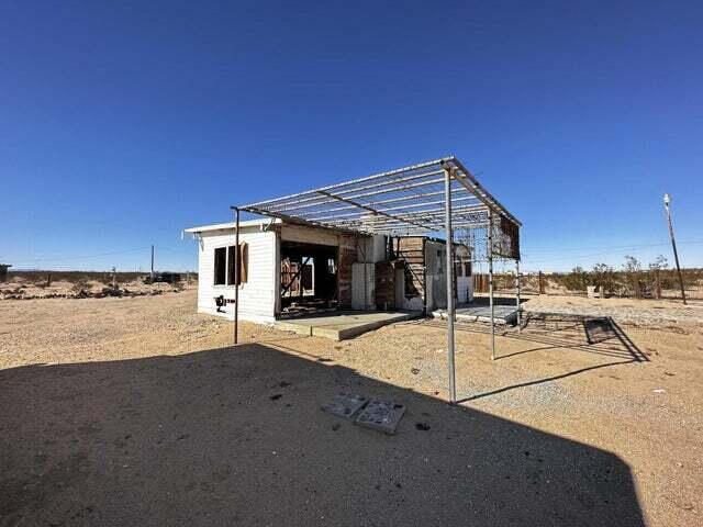 1331 Leeds Road Joshua Tree, CA 92252 - Photo 2 of 19 20221116202432463094000000-o