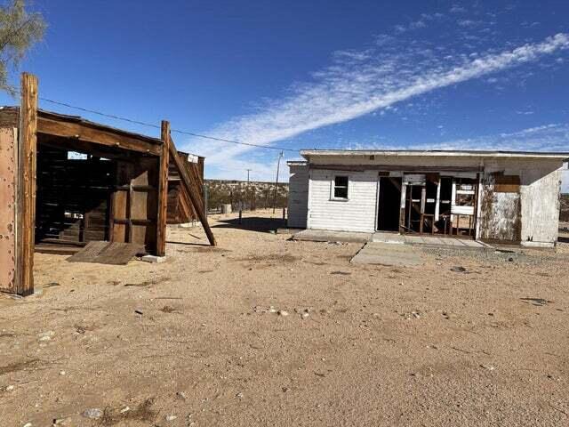 1331 Leeds Road Joshua Tree, CA 92252 - Photo 9 of 19 20221116201509494755000000-o