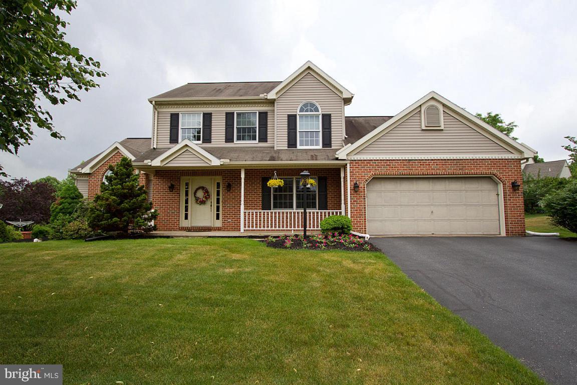 656 Laurel Avenue Lititz, PA 17543 - Photo 1 of 52