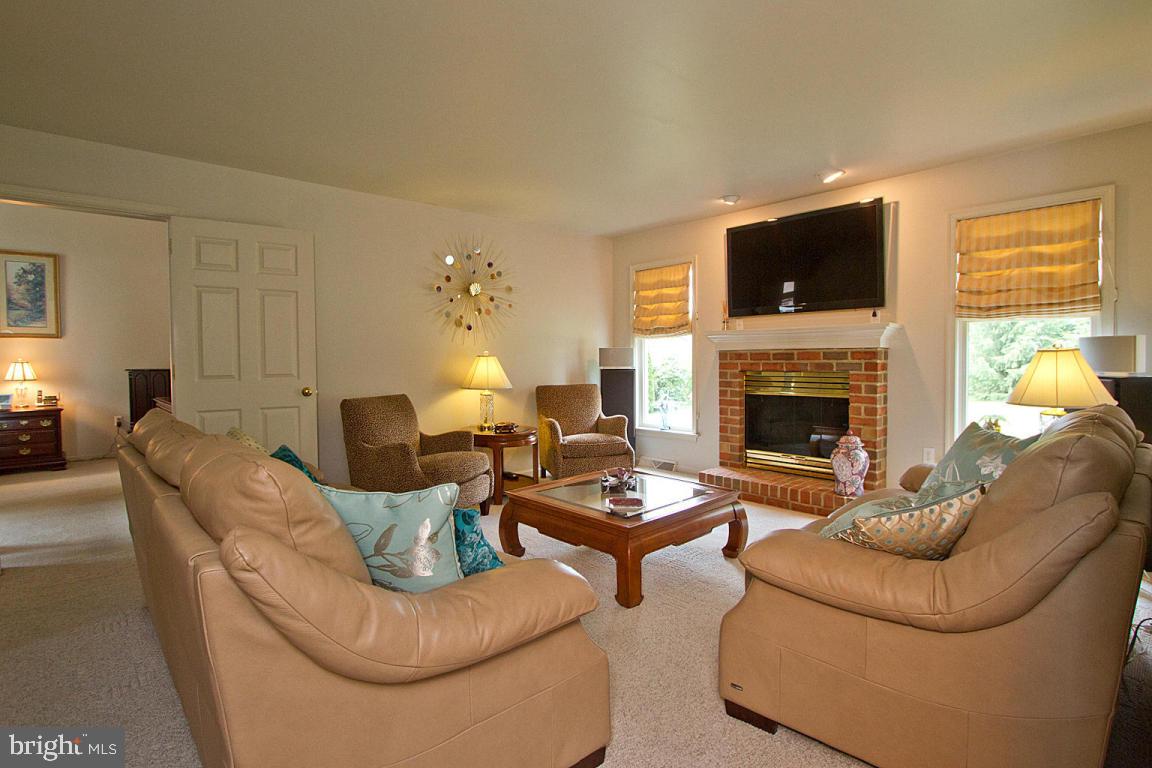 656 Laurel Avenue Lititz, PA 17543 - Photo 12 of 52