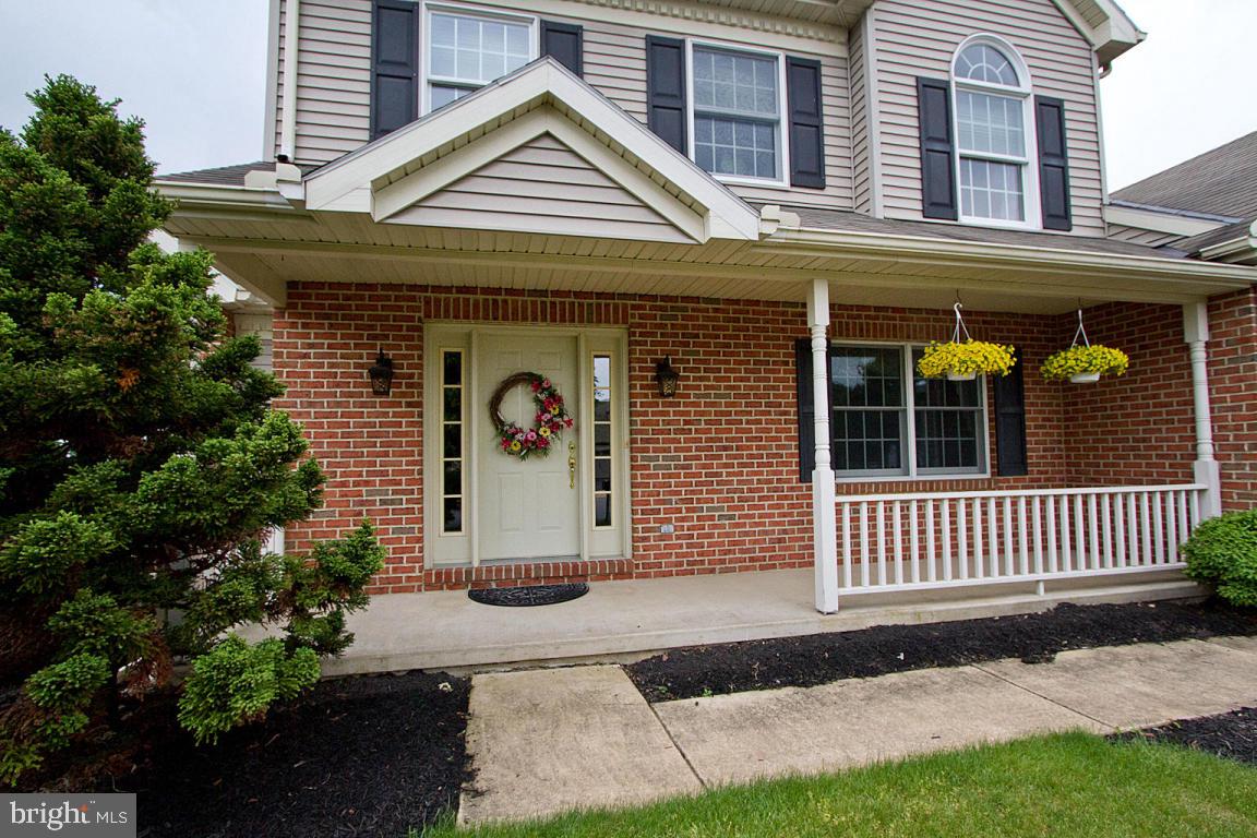 656 Laurel Avenue Lititz, PA 17543 - Photo 4 of 52