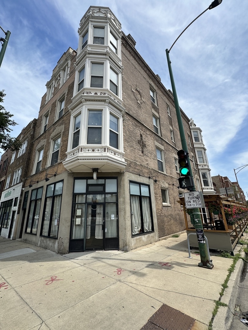 2750 West Augusta Boulevard, Unit 3F Chicago, IL 60622 - Photo 1 of 15