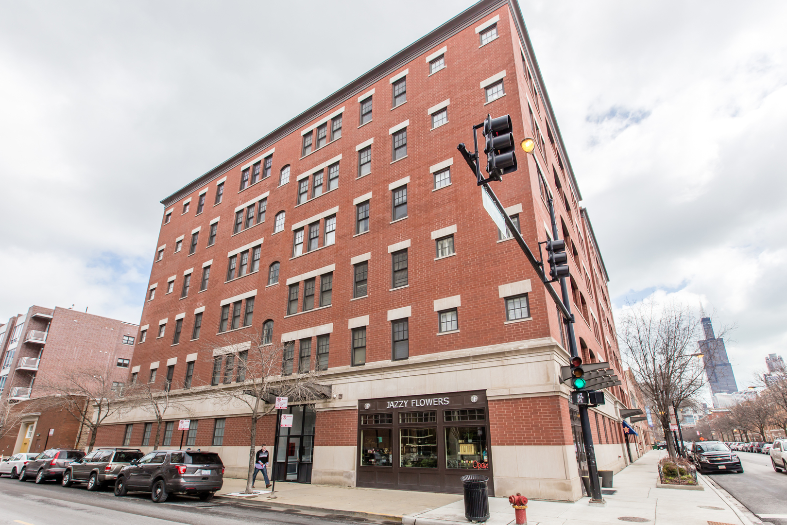 35 South Racine Avenue, Unit 4SE Chicago, IL 60607 - Photo 1 of 24