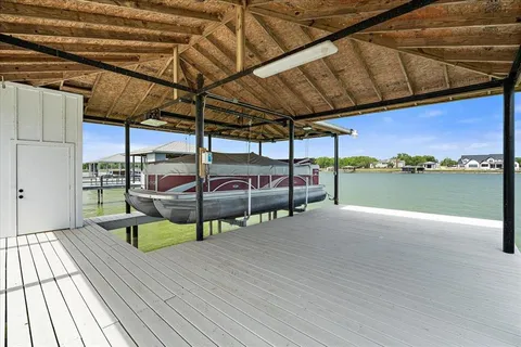 $1,595,900 | 515 El Barco, Corsicana, TX 75109