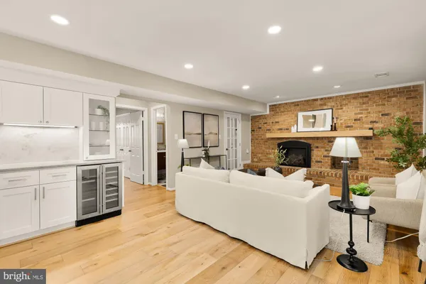 $1,100,000 | 4615 Deming Avenue, Alexandria, VA 22312