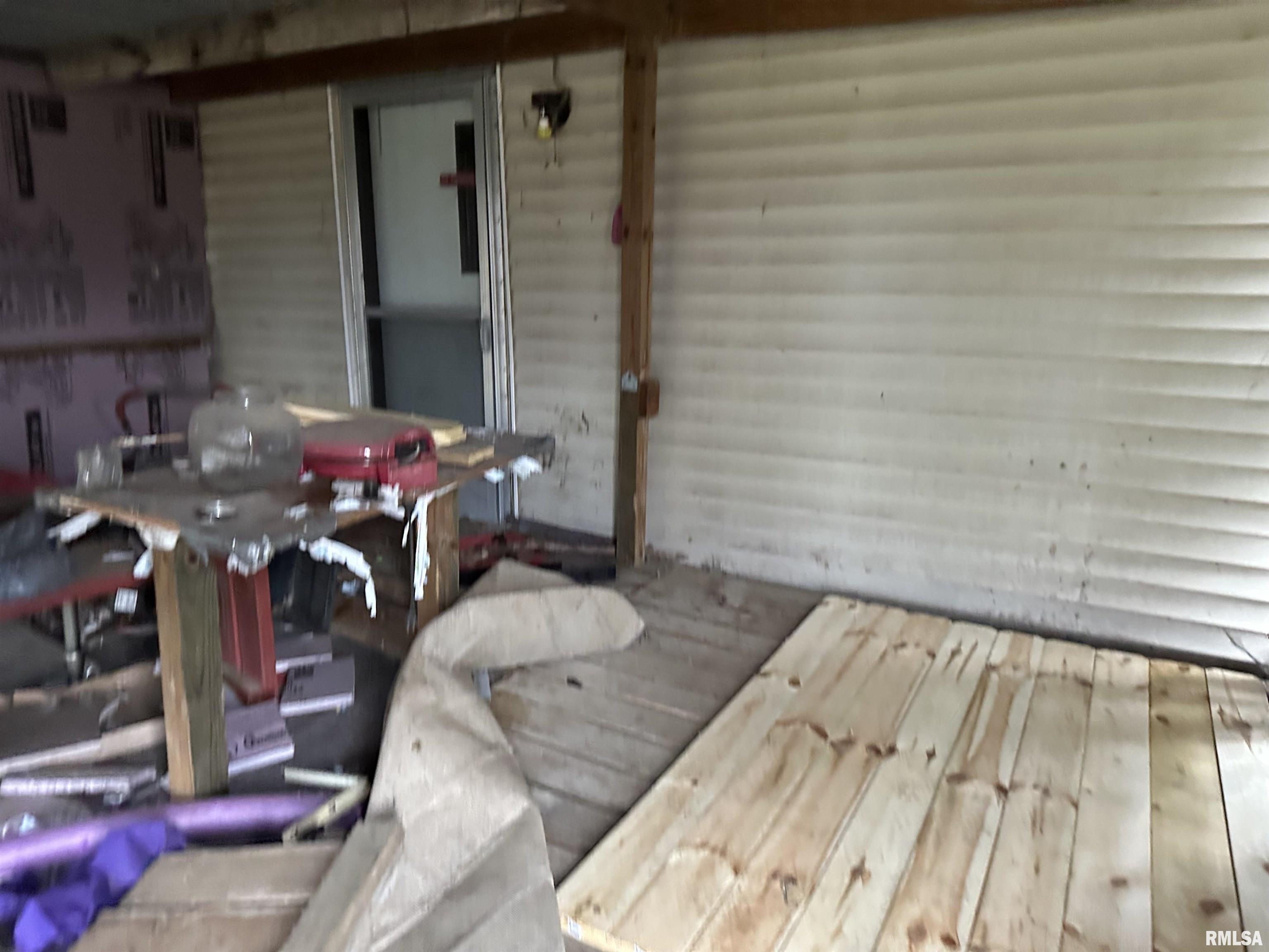 802 Spates Street Jacksonville, IL 62650 - Photo 5 of 10