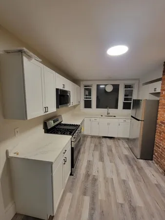 $3,100 | 96 Midland Street, Unit 1, Lowell, MA 01851