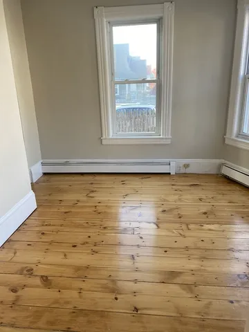 $3,200 | 96 Midland Street, Unit 1, Lowell, MA 01851