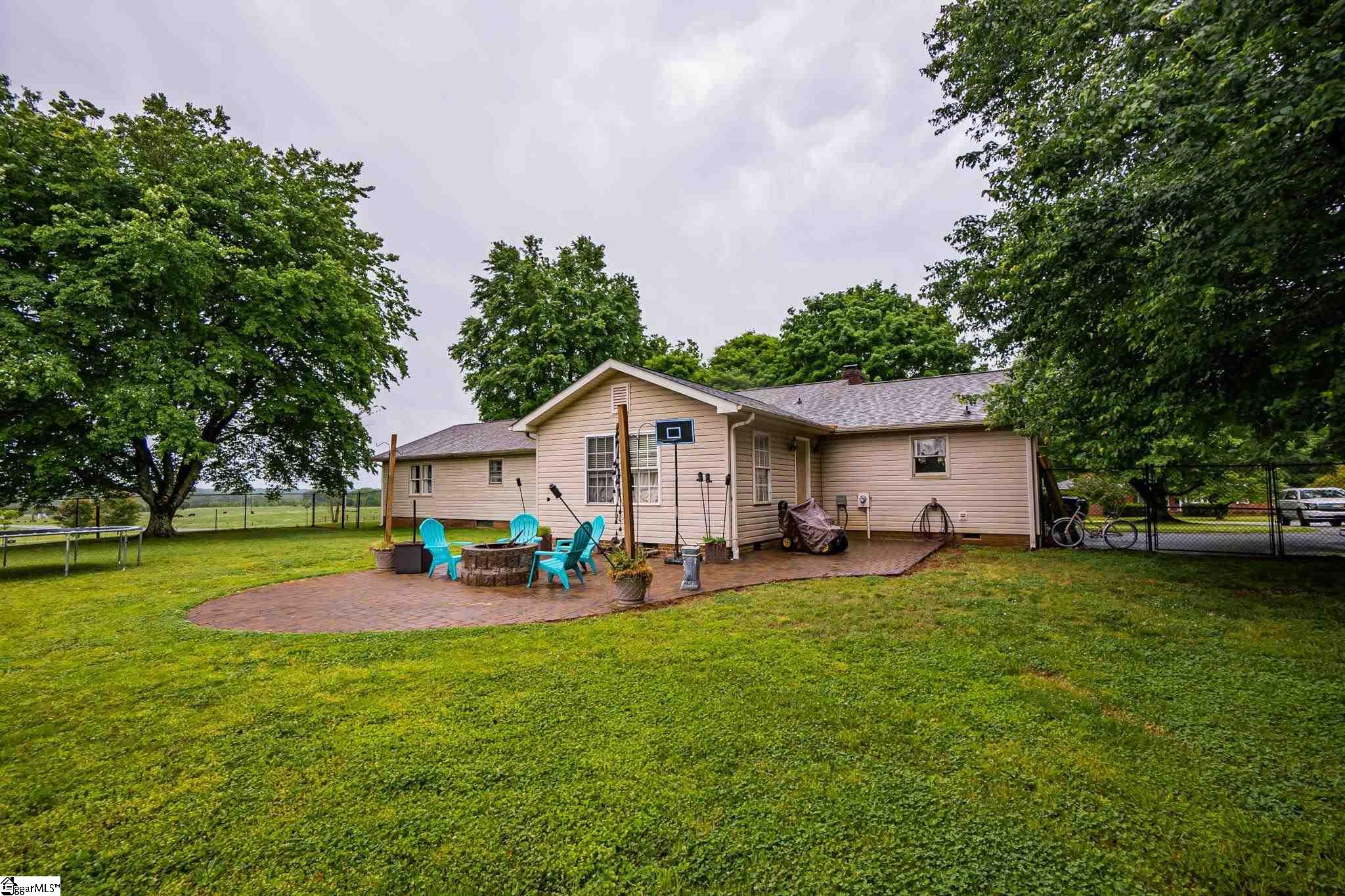 1761 Abner Creek Road Greer, SC 29651 - Photo 4 of 36 Gallery Image 4