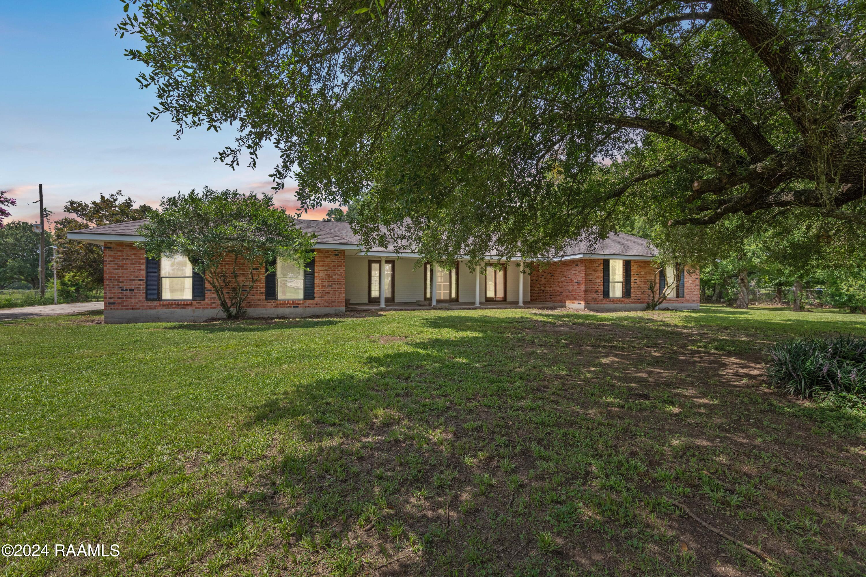 664 Don Guilbeau Road Arnaudville, LA 70512 - Photo 2 of 48