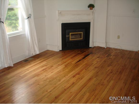 568 Patton Cove Road Swannanoa, NC 28778 - Photo 3 of 24 Gallery Image 3
