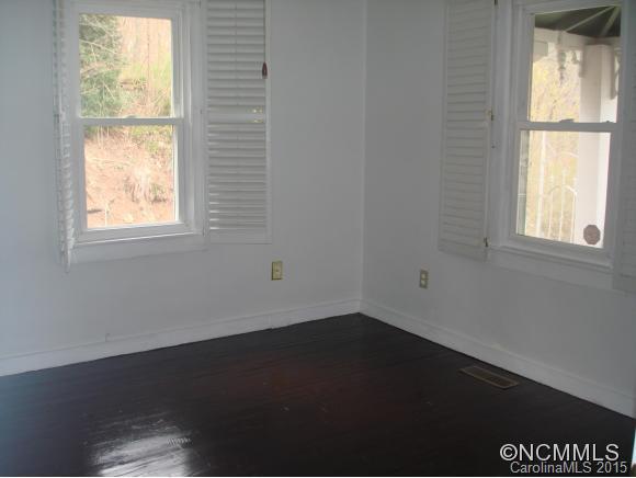 568 Patton Cove Road Swannanoa, NC 28778 - Photo 4 of 24 Gallery Image 4