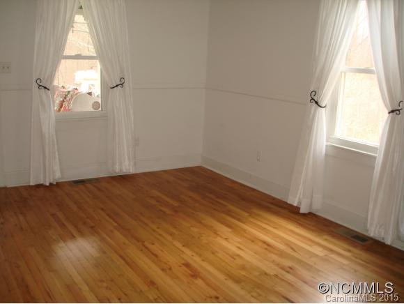 568 Patton Cove Road Swannanoa, NC 28778 - Photo 6 of 24 Gallery Image 6
