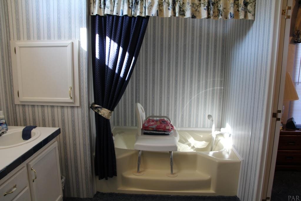 6124 Riverchase Road Milton, FL 32583 - Photo 24 of 49 Gallery Image 24