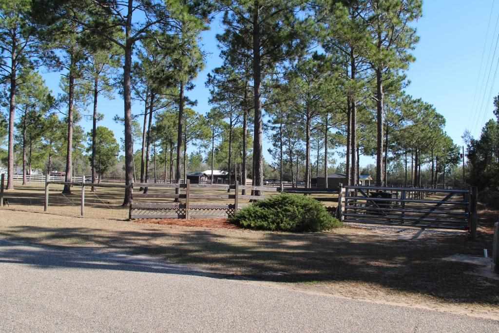 6124 Riverchase Road Milton, FL 32583 - Photo 44 of 49 Gallery Image 44