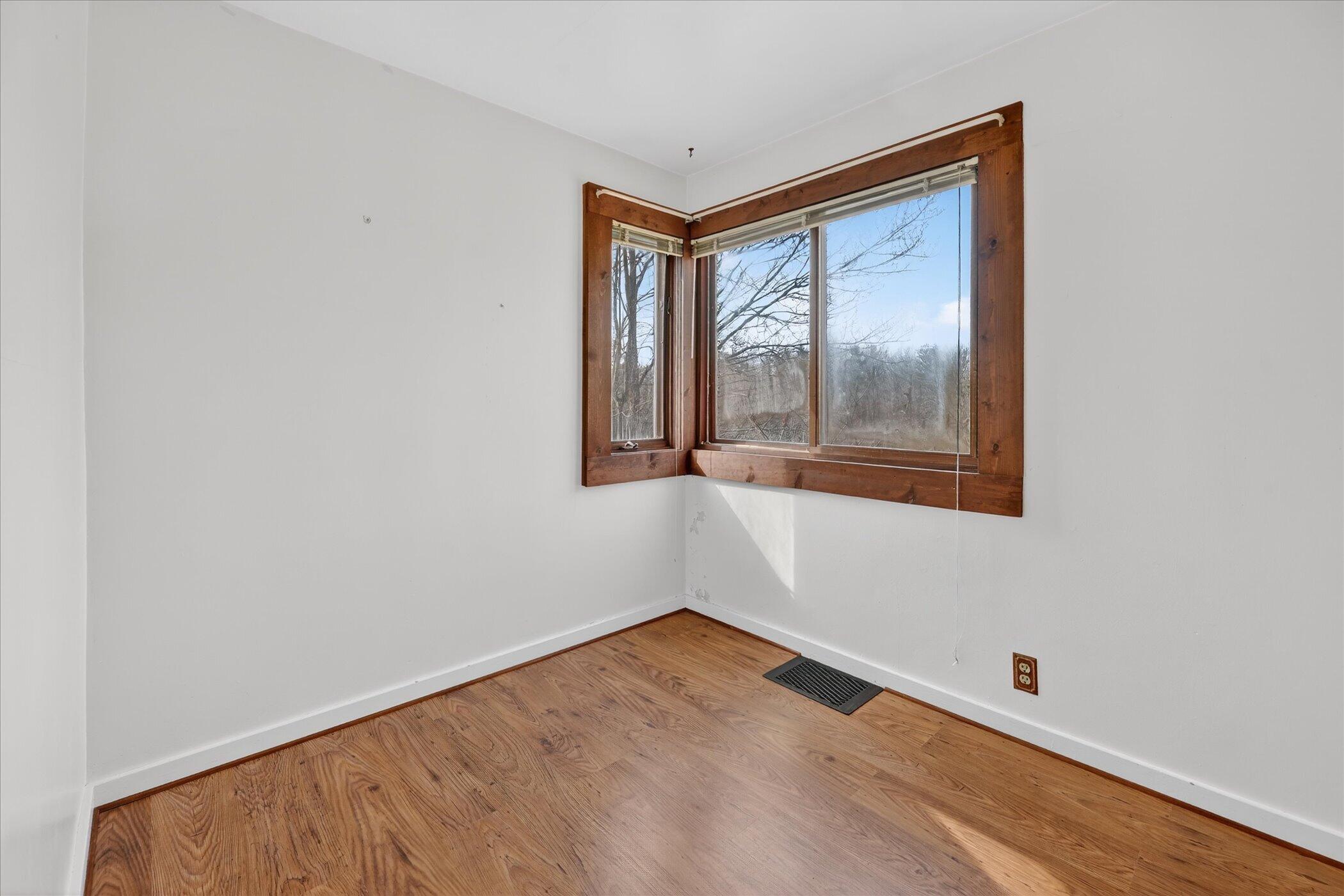 7091 Ann Arbor Road Jackson, MI 49201 - Photo 26 of 61 31-7091-Ann-Arbor-Rd-WindowStill - Copy