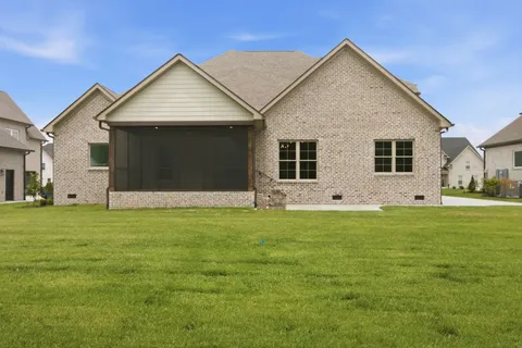 a front view of house with yard