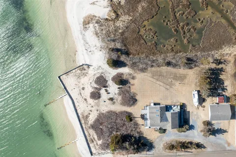 $1,895,000 | 17 Beach Road, Laurel, NY 11948