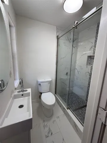 $4,900 | 4810 Victor Street, Dallas, TX 75246