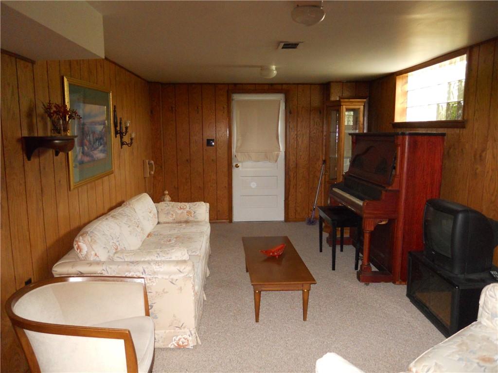 233 Roth Street Houston, PA 15342 - Photo 11 of 14 Gallery Image 11