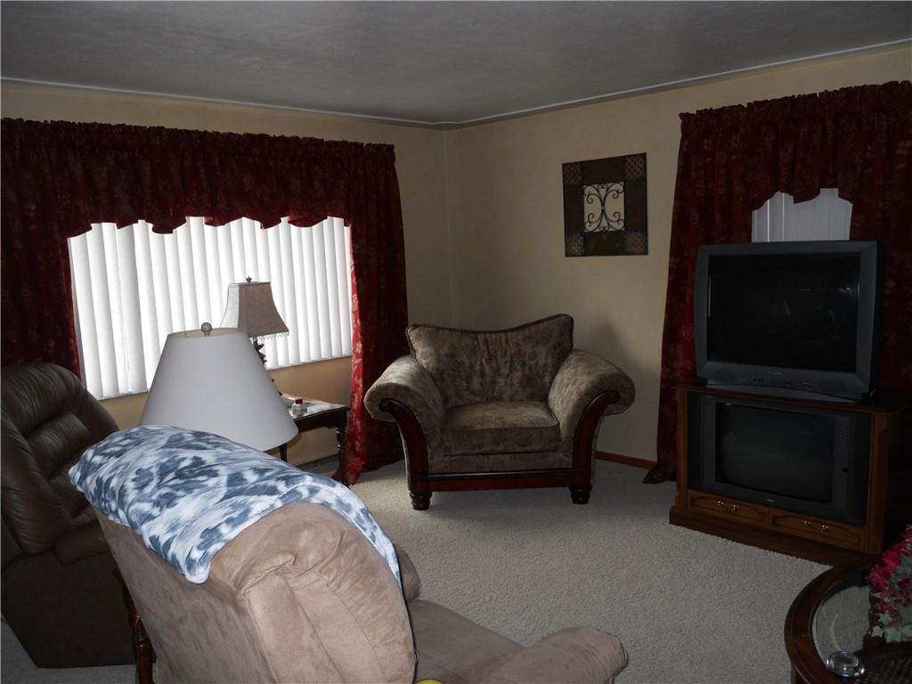 233 Roth Street Houston, PA 15342 - Photo 3 of 14 Gallery Image 3