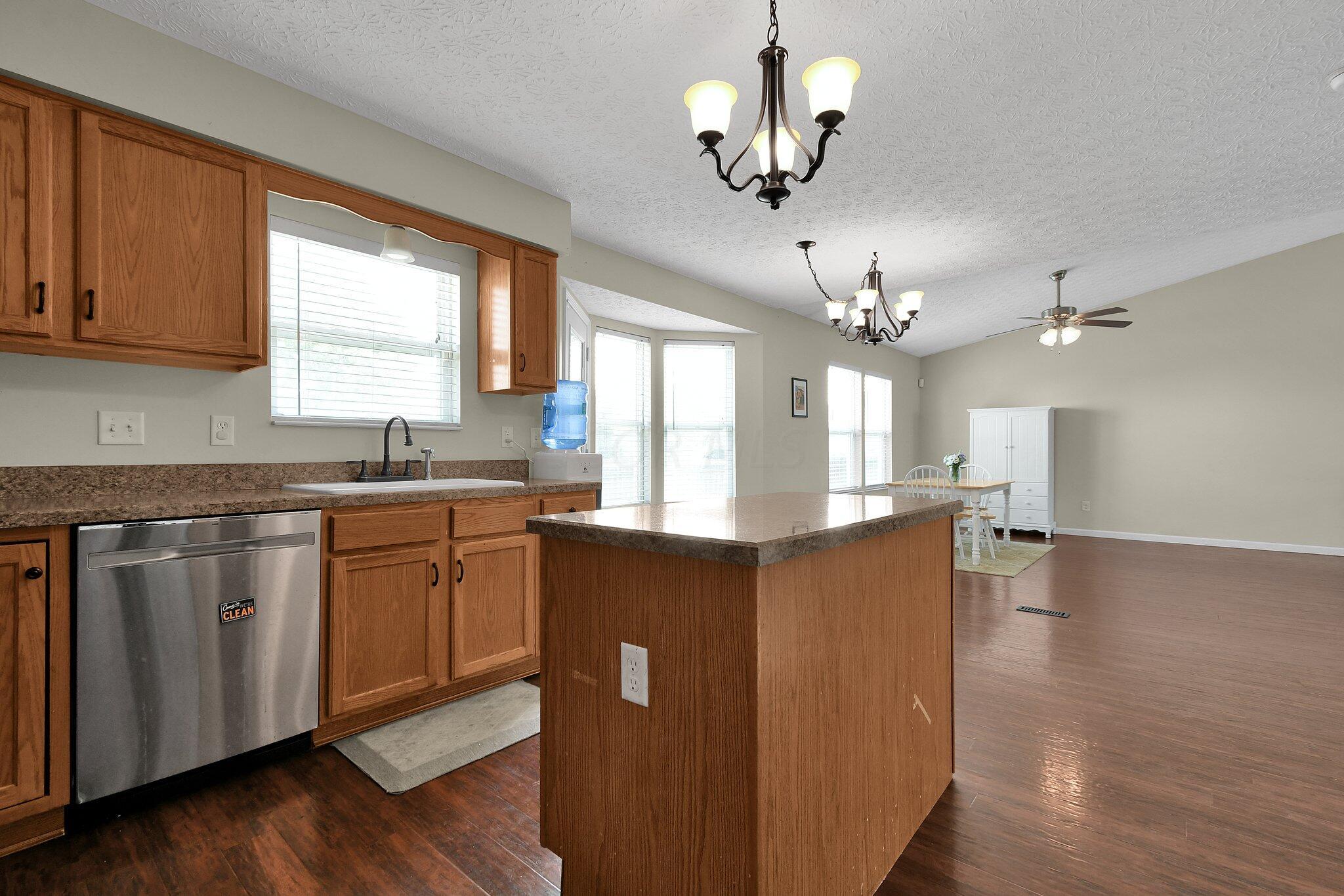 2498 Linbaugh Road Grove City, OH 43123 - Photo 10 of 28 11-web-or-mls-2498-linbaugh-rd