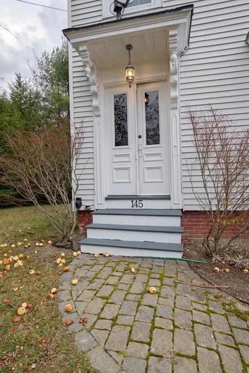 145 Gray Road Falmouth, ME 04105 - Photo 2 of 29 Photo