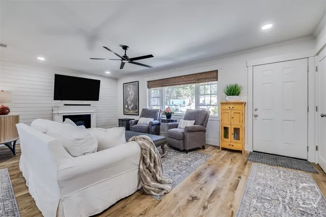 $395,000 | 7209 Van Buren Avenue, Savannah, GA 31406