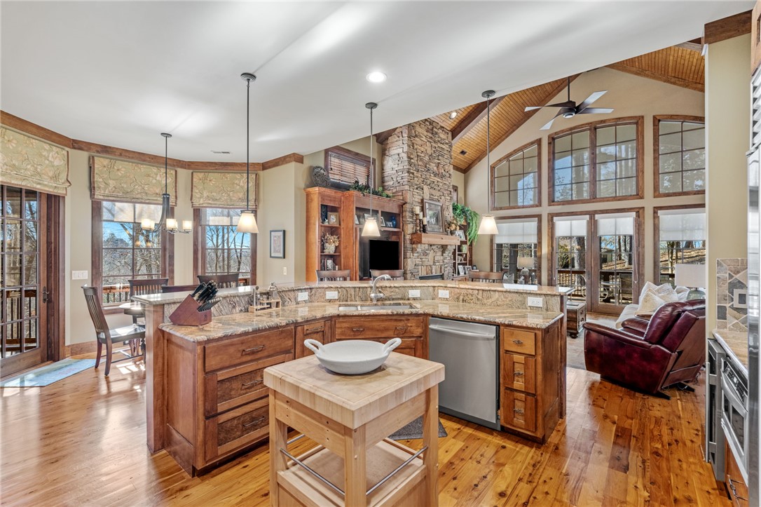 811 Top Ridge Drive Sunset, SC 29685 - Photo 12 of 48