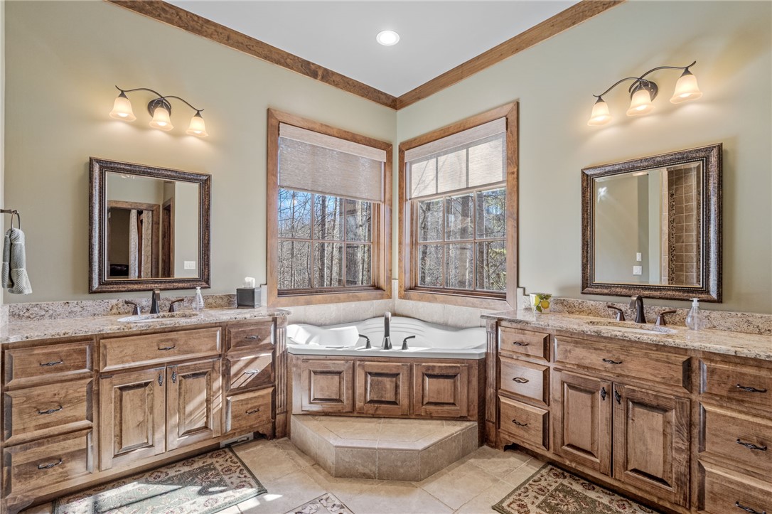 811 Top Ridge Drive Sunset, SC 29685 - Photo 16 of 48