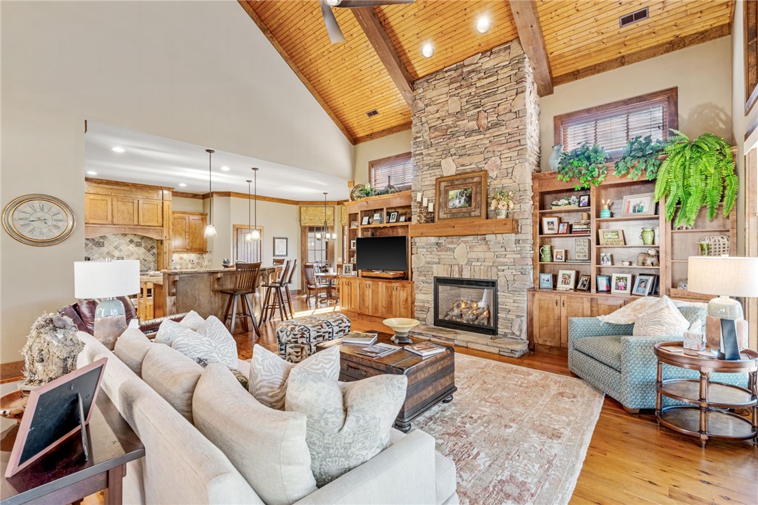 811 Top Ridge Drive Sunset, SC 29685 - Photo 9 of 48