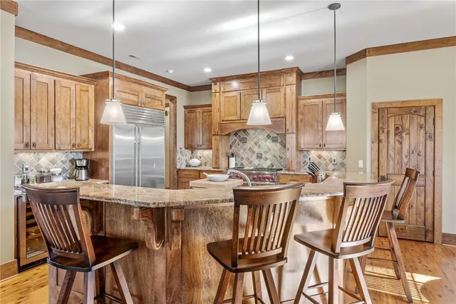 $1,165,685 | 811 Top Ridge Drive, Sunset, SC 29685