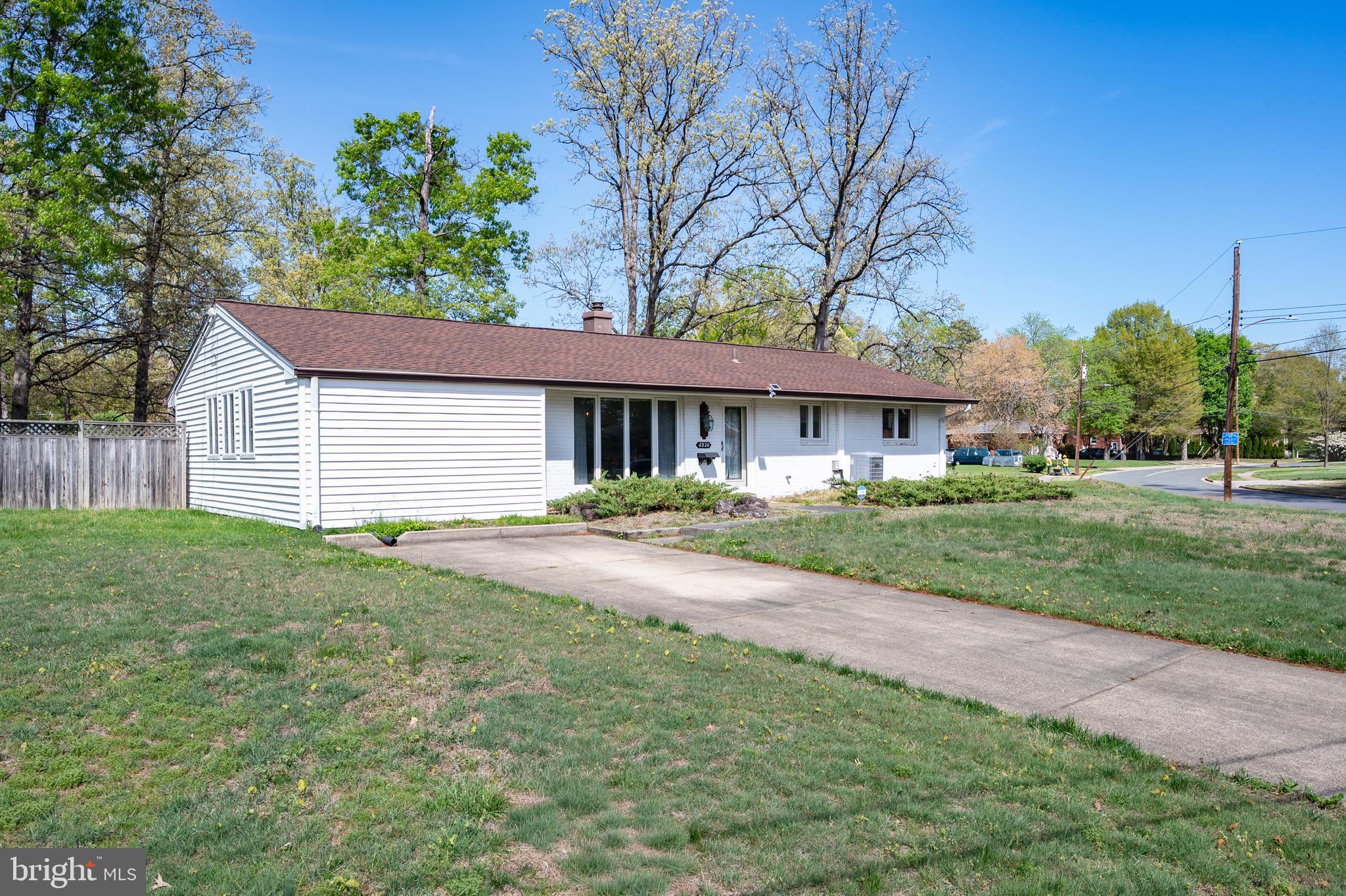 6820 Constance Drive Springfield, VA 22150 - Photo 3 of 46