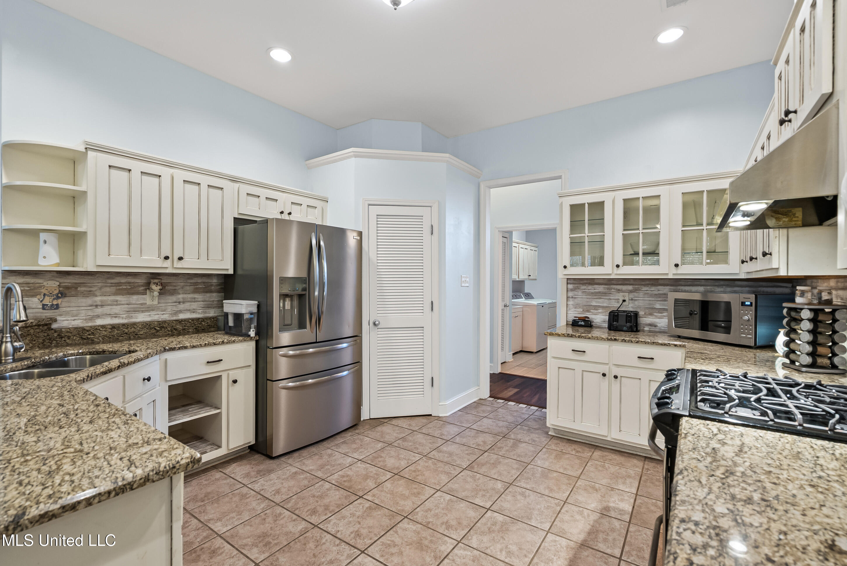 420 Buck Cove Hernando, MS 38632 - Photo 11 of 38 Kitchen