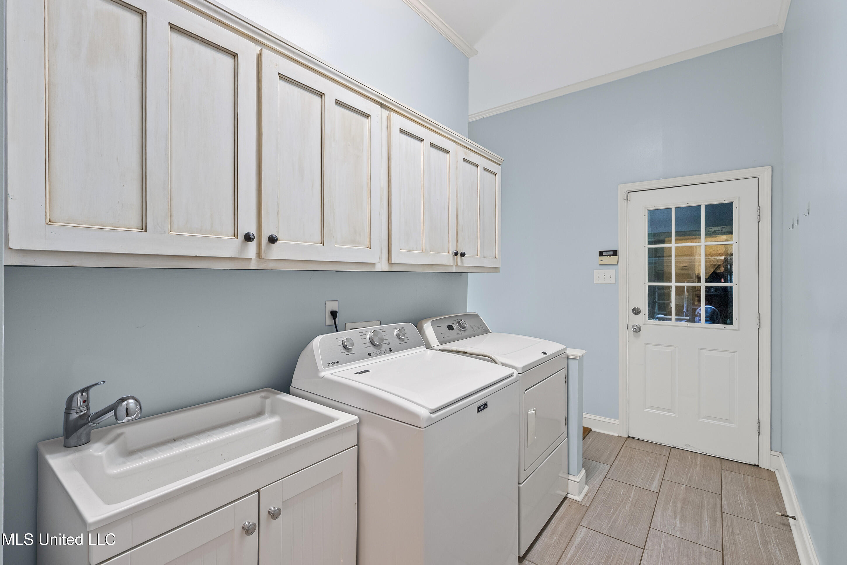 420 Buck Cove Hernando, MS 38632 - Photo 23 of 38 Laundry