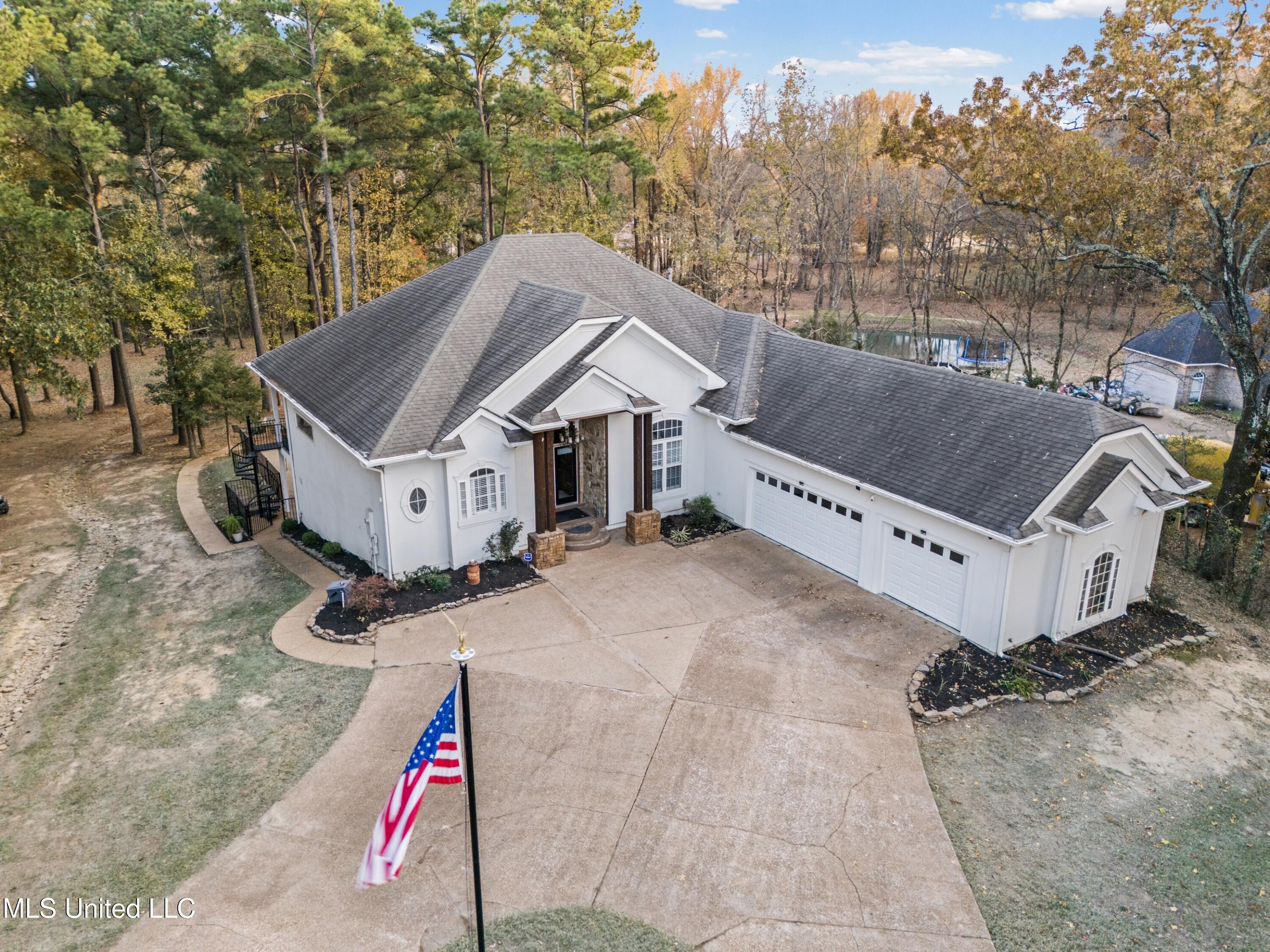 420 Buck Cove Hernando, MS 38632 - Photo 7 of 38 Front