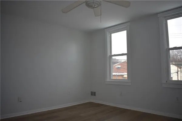 $1,095 | 111 Dewey Street, Pittsburgh, PA 15223