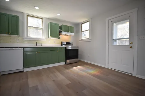 $1,095 | 111 Dewey Street, Pittsburgh, PA 15223