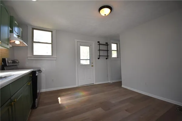 $1,095 | 111 Dewey Street, Pittsburgh, PA 15223